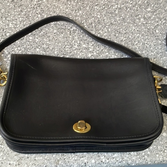 COPY - 2 AUTHENTIC COACH BAGS! - Picture 2 of 7